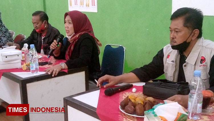 Sekretaris Komisi E DPRD Jawa Tengah Hj Sri Ruwiyati SE MM, saat melakukan sosialisasi mitigasi bencana alam bersama BPBD Jateng dan Kabupaten Banjarnegara. (FOTO: Muchlas Hamidi/TIMES Indonesia)