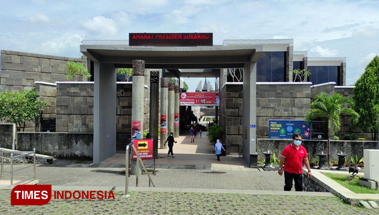 Perpustakaan Proklamator Bung Karno yang berada dalam satu kawasan dengan Makam Proklamator Bung Karno di Jl. Kalasan No.1 Kota Blitar. (Foto: Sholeh/ TIMES Indonesia)