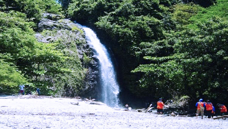 Wisata Grojogan Segoro di Desa Wisata Pujiharjo, Tirtoyudo, Kabupaten Malang, Jatim. (FOTO: Travelingyuk)