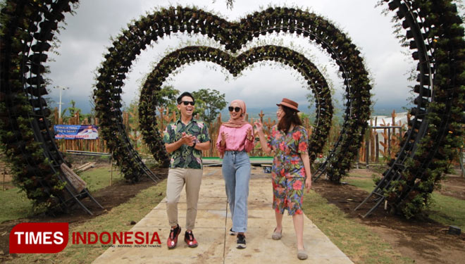 Batu-Love-Garden-3.jpg