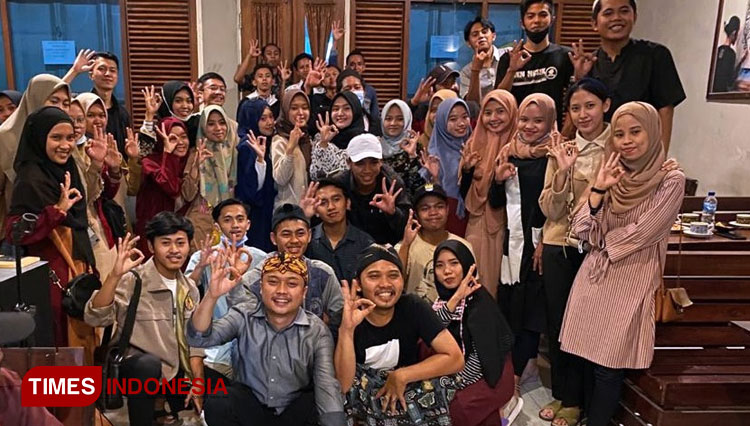 Forum Komunikasi Mahasiswa Kalibaru (FKMK), Banyuwangi. (Foto: Syamsul Arifin/TIMES Indonesia)