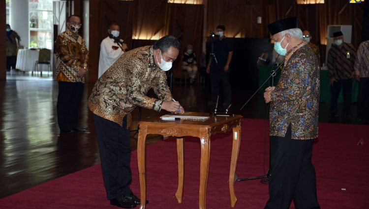 Menteri PUPR RI Lantik Pengurus LPJK Periode 2021-2024