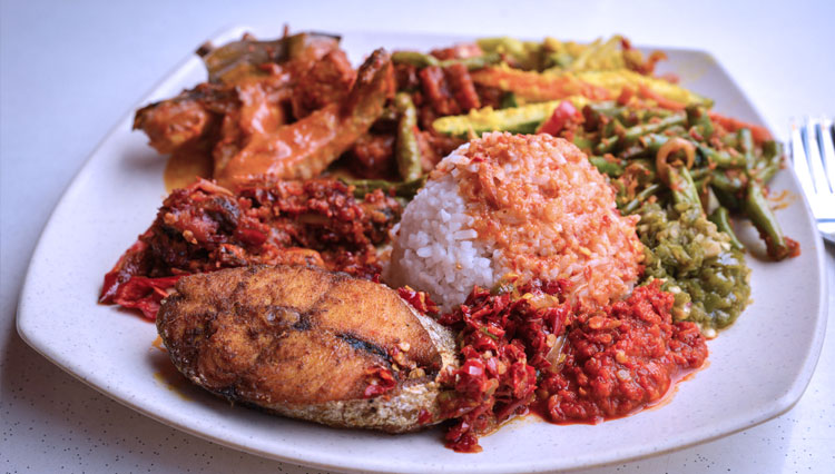 Begini Cara Sehat Makan Nasi Padang atau Ini Tips Sehat Makan Nasi Padang