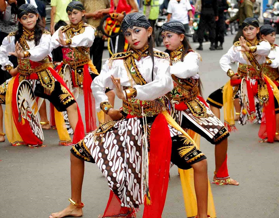 Tari-Jaran-Kepang.jpg