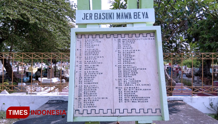 Lokasi pemakaman para korban tewas dalam insiden bus transmigrasi di Indramayu. (FOTO: Muhamad Jupri/TIMES Indonesia)