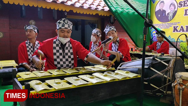Gamelan-2.jpg