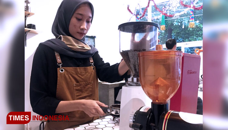 Dyah-Ayu-Novitasari-2.jpg