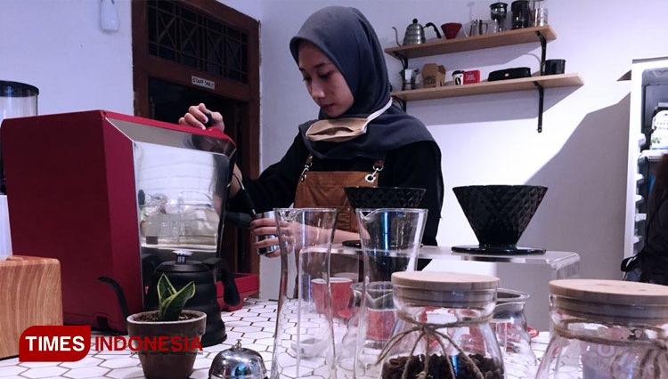 Dyah-Ayu-Novitasari-3.jpg