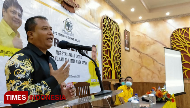 Ketua DPD Partai Golkar, Siadi SH pada acara sarasehan Meretas Jalan Untuk Menemukan Pemimpin Masa Depan di Hotel Mirabel, Kepanjen.(FOTO:widodo Irianto/TIMES Indonesia)