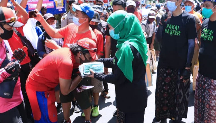 Gubernur Jatim Khofifah c
