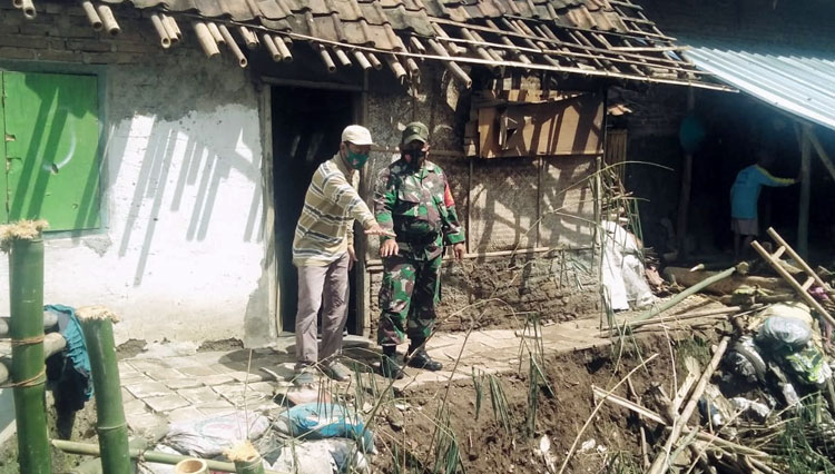 Dua Rumah Di Majalengka Terancam Ambruk Akibat Abrasi Sungai