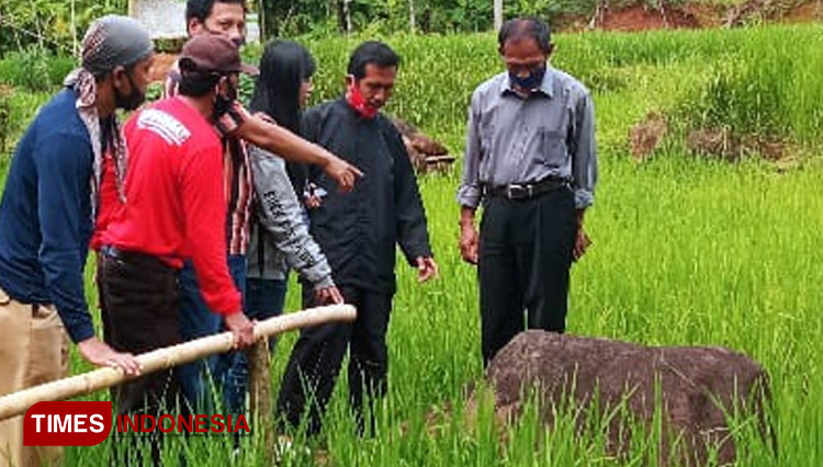 Batu Sangkala Bolong. (foto: Natasya/TIMES Indonesia)