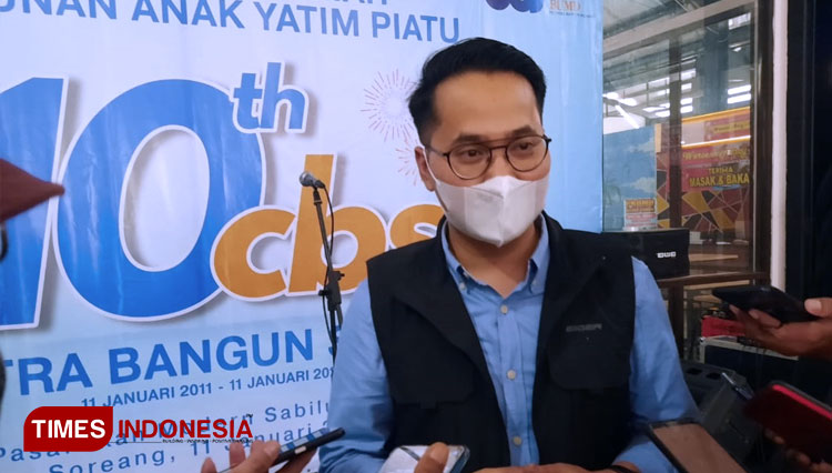 Direktur Utama PT. CBS Adhitia Yudhistira, saat syukuran 10 tahun PT CBS, di Pasar Ikan Modern (PIM) Soreang, Senin (11/1/2021). (FOTO: Iwa/TIMES Indonesia