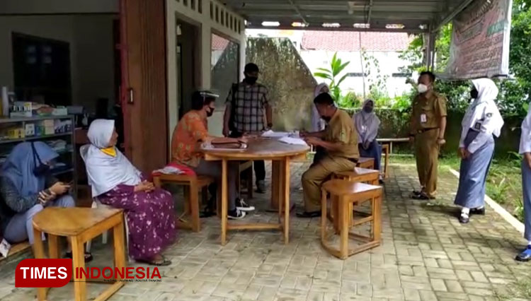 Penerima Bansos di Wangon Banyumas