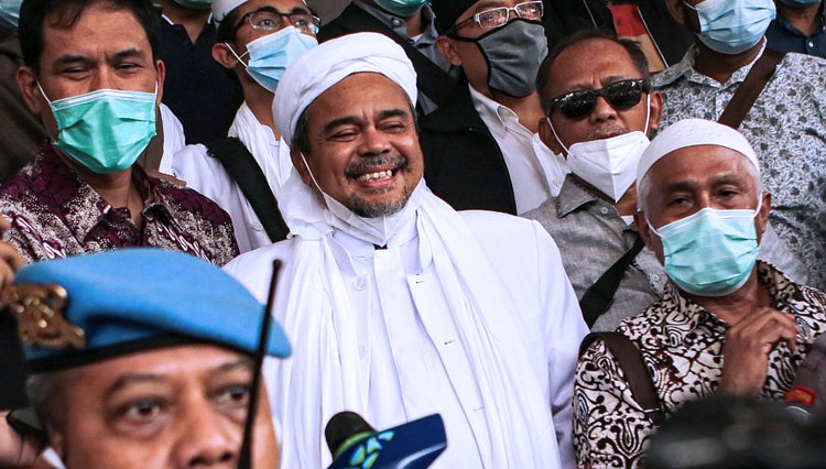 Hattrick, Rizieq Shihab Kini Sandang Tersangka Di Tiga Kasus Yang ...