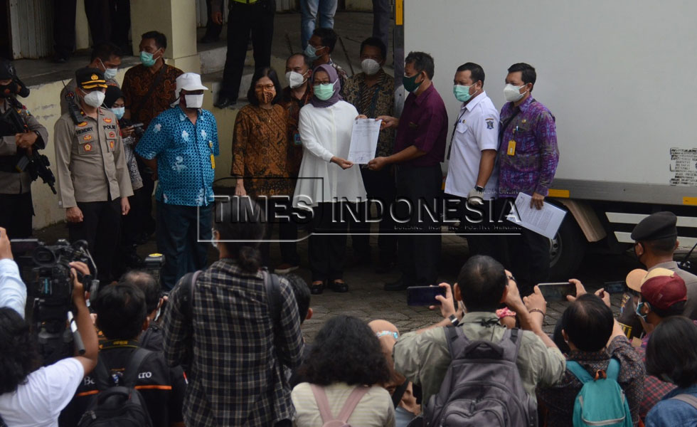 Suasana Jelang Pelaksanaan Vaksinasi Covid-19 di Surabaya