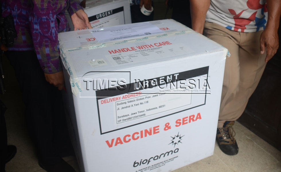 Suasana Jelang Pelaksanaan Vaksinasi Covid-19 di Surabaya