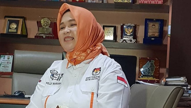 Ketua KPU Sumsel Dra Kelly Mariana semasa bertugas. (Foto: KPU Sumsel)
