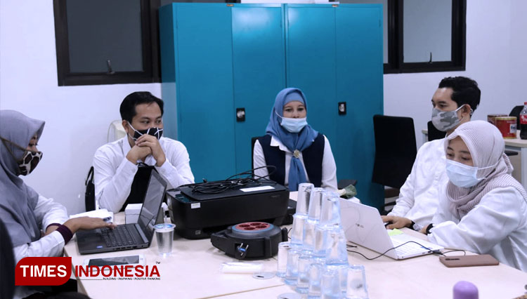 Dekan FTIK IAIN Jember Mukni’ah saat memberikan arahan terkait reakreditasi 5 Prodi (FOTO: Moh Bahri/TIMES Indonesia).