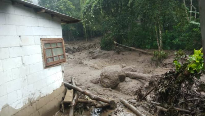 Banjir Bandang yang menimpa kawasan puncak Bogor. (Foto: Twitter Supyan Al-Rasyid) 