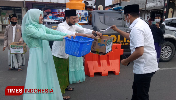 Bupati Bangkalan R Abdul Latif Amin b