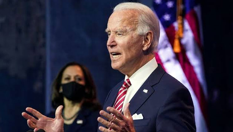 Joe Biden kini menjadi Presiden AS. Ia juga sudah dilantik di Gedung Capitol, Washington DC, AS. (FOTO: Reuters)