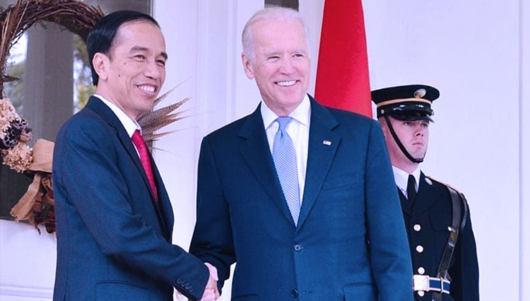 Presiden RI Jokowi bersalaman dengan Presiden AS Joe Biden. (FOTO: IG/Presiden Jokowi)