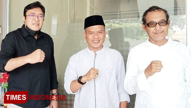 Bupati Bandung terpilih HM Dadang Supriatna saat pertemuan dengan Ketua DPD PDI Perjuangan Jawa Barat Ono Surono dan Ketua DPC PDI Perjuangan Kabupaten Bandung Harjoko Sangganagara di Bojongsoang, Kabupaten Bandung, Jumat (22/1/2021).(Iwa)