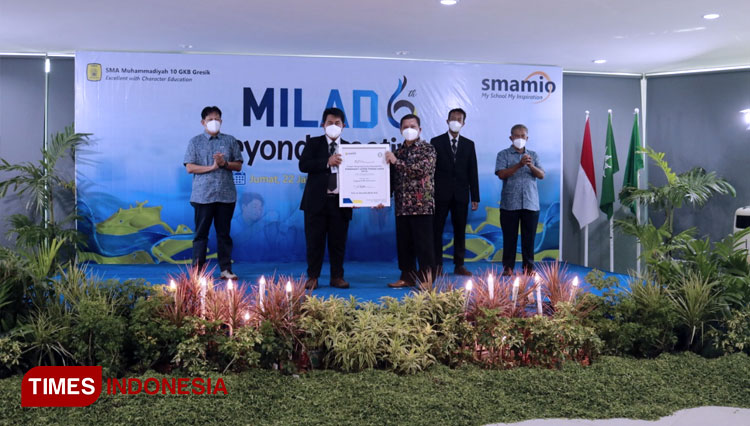Kepala Sekolah Hari Widianto saat acara milad SMA Muhammadiyah 10 GKB (FOTO: Akmal/TIMES Indonesia)