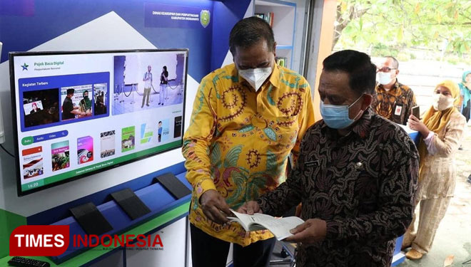 Kunjungan Komisi X DPR RI ke perpustakaan di Kabupaten Indramayu. (Foto: Diskominfo Kabupaten Indramayu)