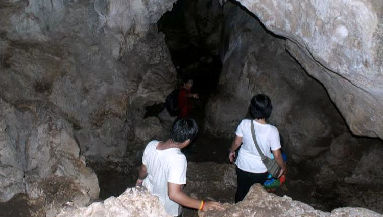 The public pool at Cirengganis Cave. (Photo: Doc. Ujang/Wisata Cagar Alam's Tour Guide)