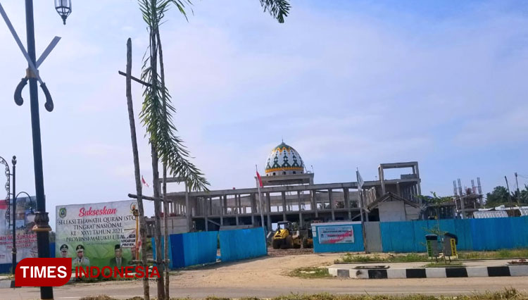 Pembangunan Masjid Raya Sofifi yang akan menjadi pusat pelaksanaan STQ Tingkat Nasional 2021. (Foto: Wahyudi Yahya)