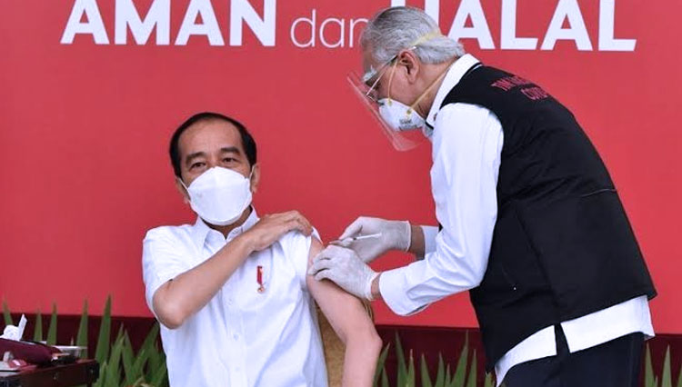 Jokowi Targetkan Vaksinasi Covid-19 di Indonesia Rampung Satu Tahun