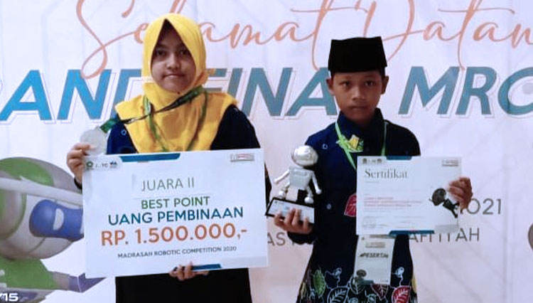 Membanggakan, MI Darul Ulum Widang Tuban Juara 2 Kontes Robotik Nasional