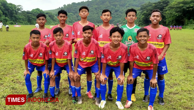 Para pemain Majapahit Soccer Academy. (Foto: Wawan Hariyono for TIMES Indonesia)