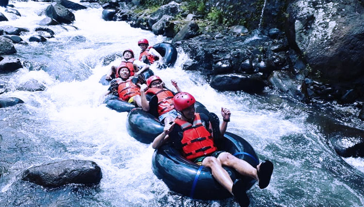 Adrenaline Test Along the Cadas Ngampar River in Ciamis