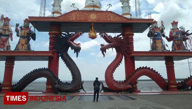 Suasana Kelenteng Sanggar Agung Surabaya, Rabu (3/1/2021). (Foto: Khusnul Hasana/TIMES Indonesia)