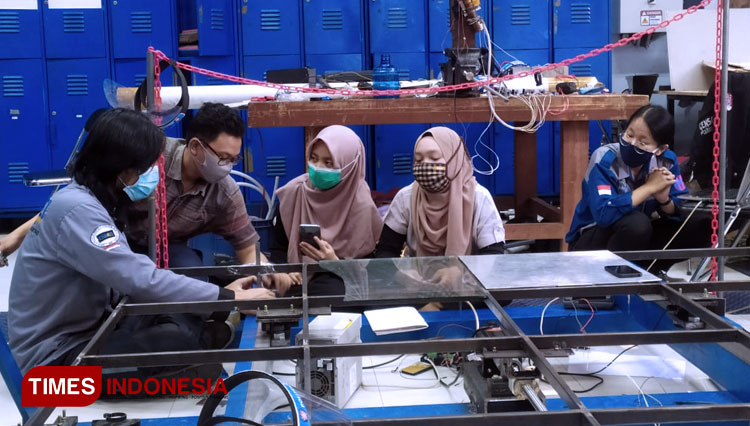 Manfaatkan Sampah Plastik, Dosen Polinema Kembangkan Riset 3D Printing