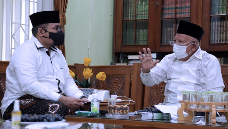 Bertemu Kiai Syukron Ma'mun, Menag RI: Saya Bahagia