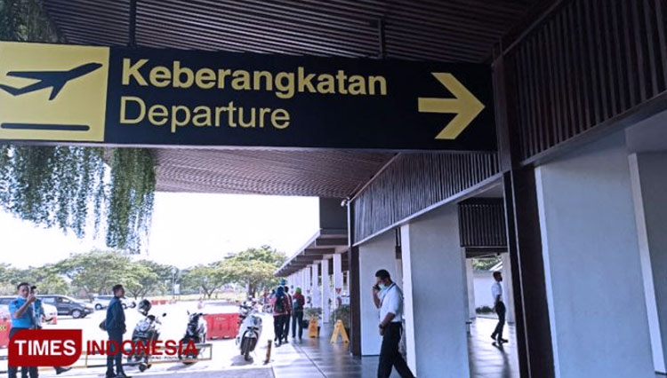 Aktifitas di Bandara Internasional Banyuwangi (Foto : Rizki Alfian/ TIMESIndonesia)