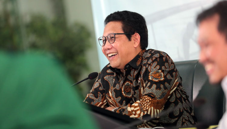 Menteri Desa, Pembangunan Daerah Tertinggal dan Transmigrasi Republik Indonesia (Mendes PDTT RI), Abdul Halim Iskandar saat menyapa kepala desa NTT (foto: Dokumen/Kemendes PDTT)