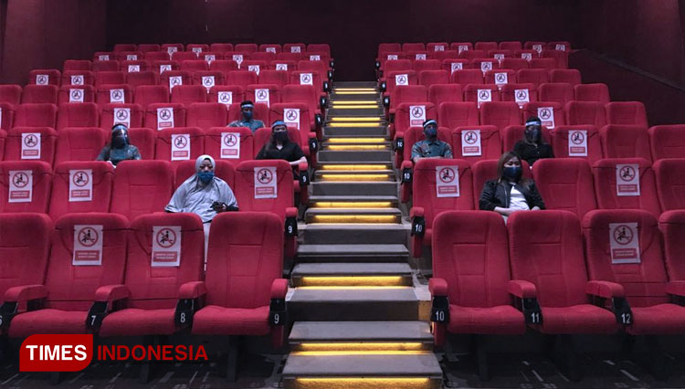 Terlihat bangku-bangku di Studio Bioskop Kota Malang yang sudah sesuai protokol kesehatan. (Foto: dok. TIMES Indonesia)
