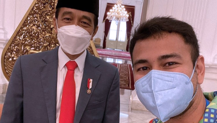 Artis papan atas sekaligus Influencer tanah air, Raffi Ahmad saat melakukan vaksinasi di Istana Negara (foto: Instagram/Rafinagita1717)
