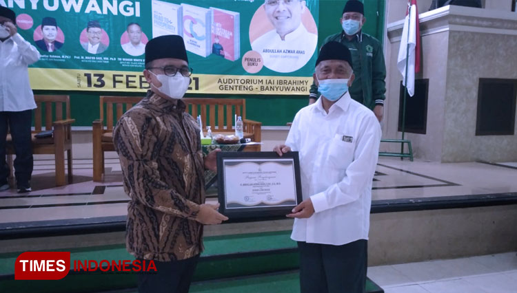 Rektor IAI Ibrahimy Genteng 2
