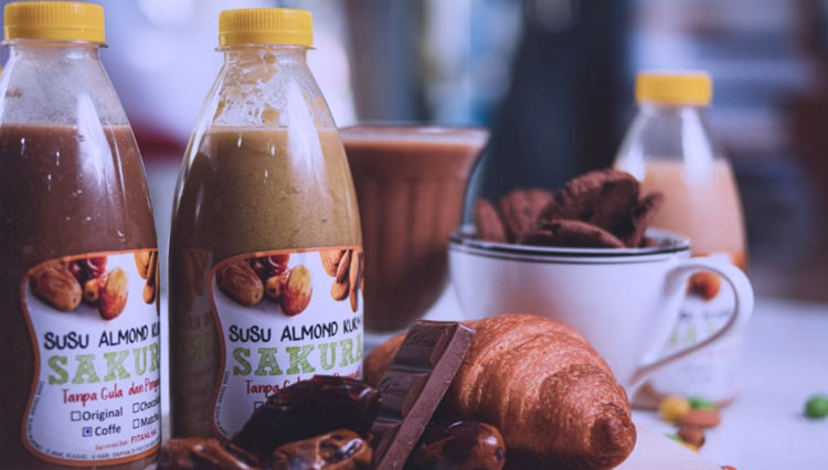 Susu almond Sakura yang kaya manfaat. (FOTO: AJP TIMES Indonesia)