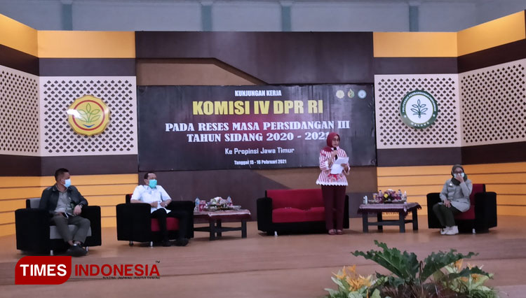 Wakil Ketua Komisi IV DPR RI Anggia Erma Rini bersama rombongan dalam kunjungan kerja di kampus Polbangtan Malang, Senin (15/2/2021). (Foto: Ferry/TIMES Indonesia)
