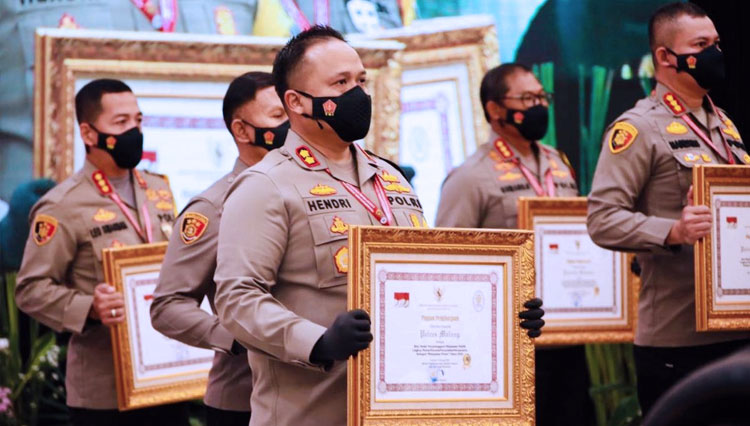 Polres Malang Raih Penghargaan Pelayanan Prima Predikat A dari Kemenpan RB RI
