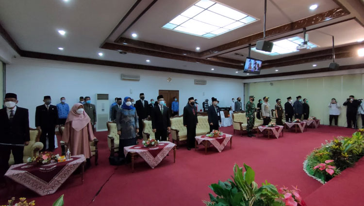 Suasana serah terima jabatan v
