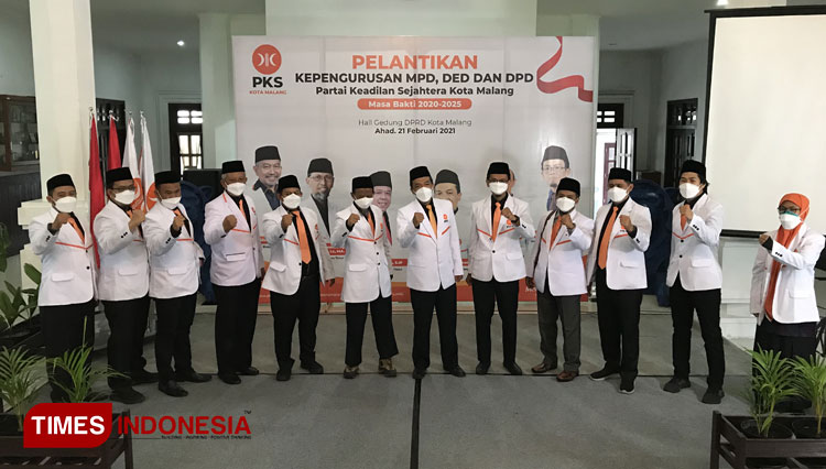 Sejumlah pengurus Partai PKS Kota Malang saat melaksanakan pelantikan di Hall DPRD Kota Malang, Minggu (21/02/2021)  (Foto: Rizky Kurniawan Pratama/TIMES Indonesia)