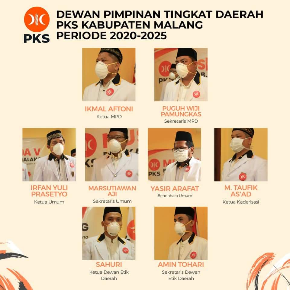 Proses penandatangan naskah pelantikan Pengurus Baru DPD PKS Kabupaten Malang. (Foto: DPD PKS Kabupaten Malang for TIMES Indonesia)